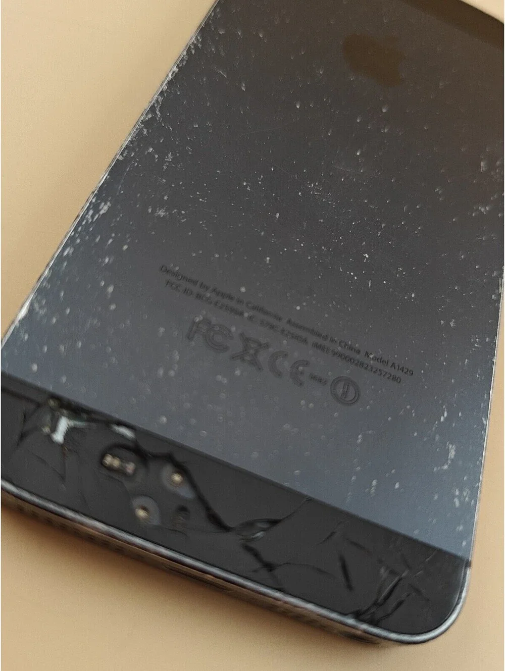 Apple iPhone 5 A1429 16GB Black Slate No Power Cracked Back Parts/Repair